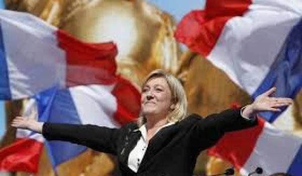 Marine Le Pen jubile devant une France qui se droitise.