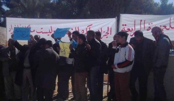Dimanche à Bir Al Ater, des manifestants contre le 4e mandat de Bouteflka.