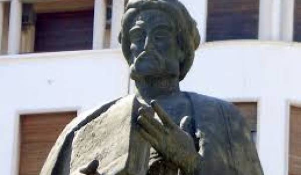 Statue d'Ibn Khaldoun