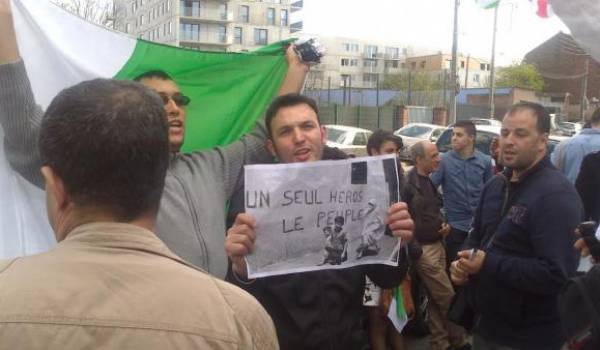 Samedi à Lille. Benyounès et Ghoul subissent la colère des émigrés algériens. 