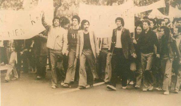 L'un des premières marches du MCB à Alger.