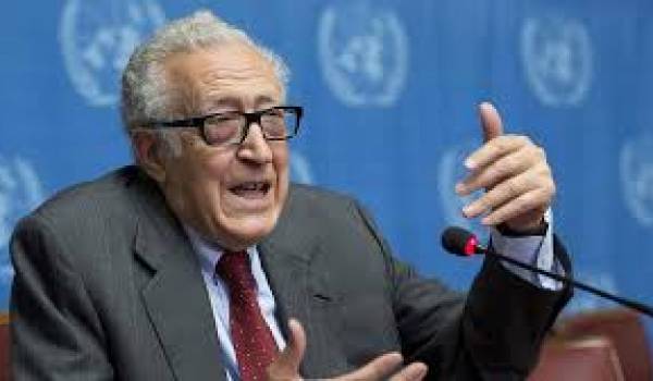 Lakhdar Brahimi jette l'éponge.