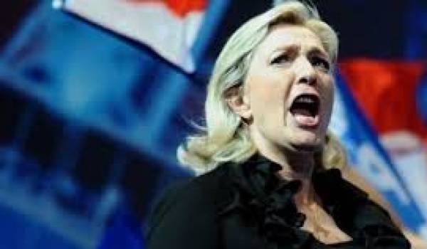 Marine Le Pen réclamre la suppression de la double nationalité