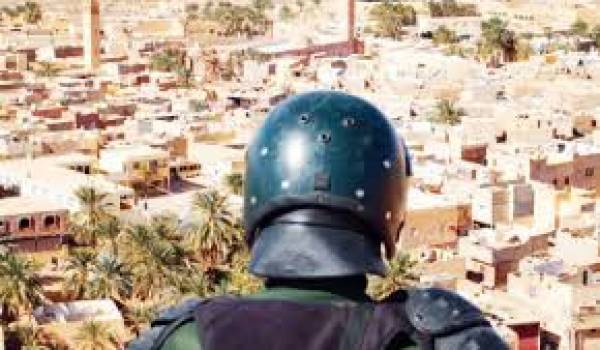 Malgré la mobilisation de milliers de policiers et gendarmes, Ghardaïa est en proie à des bandes armées.