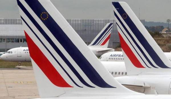 De très nombreux vols d'Air France sont annulés suite à la grève de ses personnels.