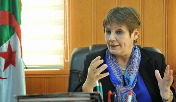 La nomination de Nouria Bnghebrit à la tête de l'Education nationale a fait sortir du bois les islamo-conservateurs.