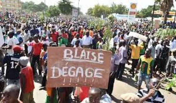 Les Burkinabe vent debout contre Compaore