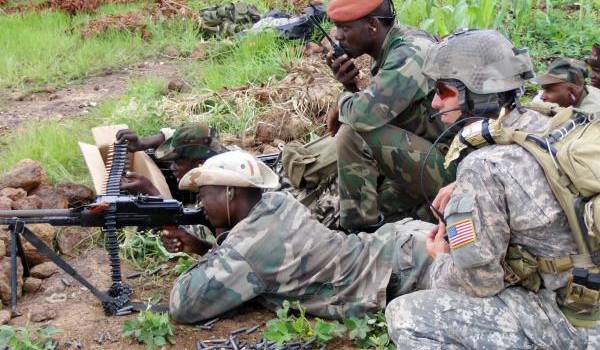 Des soldats du Burkina Faso en formation