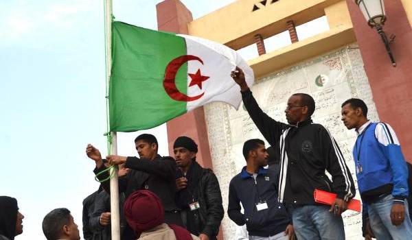 Il est temps que la nouvelle génération prenne le destin de l'Algérie en main.