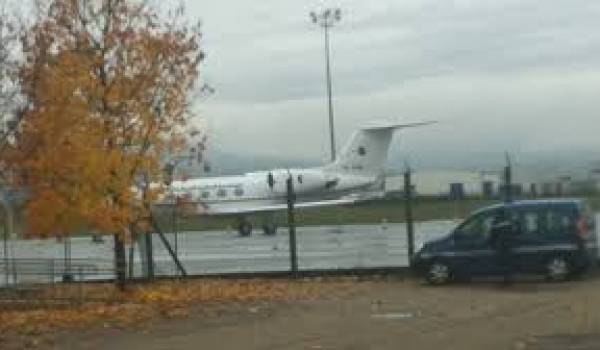 L'avion qui aurait ramené le président en Algérie cet après midi de l'aéroport de Grenoble.