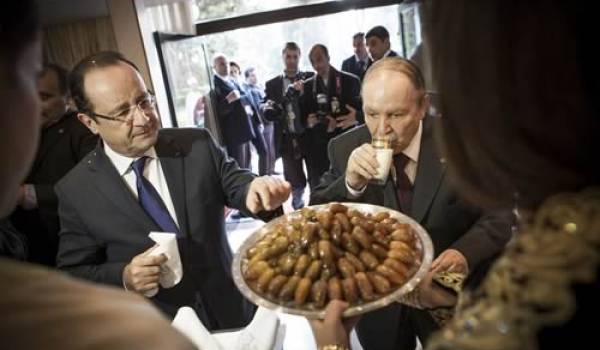 Hollande et Bouteflika. Ici lors de la dernière visite officielle en Algérie du président français..