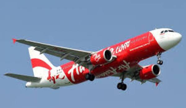 Un avion d'AirAsia a disparu des radars.