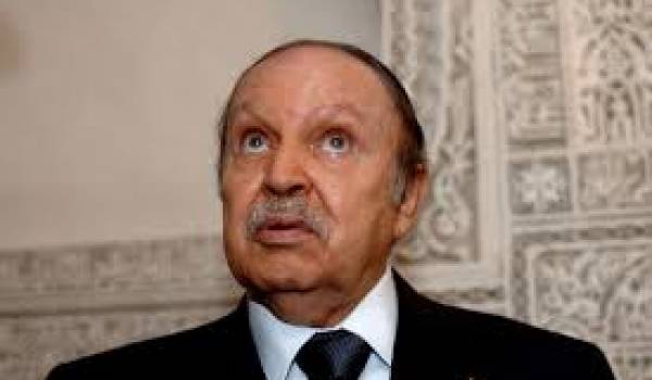 Bouteflika, élevé au rang des immortels par ses supporters.