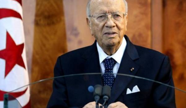 Caïd Essebsi revendique la victoire.