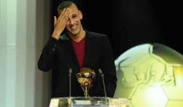 Islam Slimani à la réception du Ballon d'or.