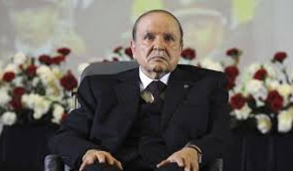 Abdelaziz Bouteflika obère l'avenir du pays.