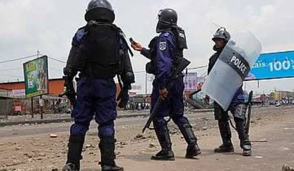 La répression policière a fait 42 morts en RD Congo.