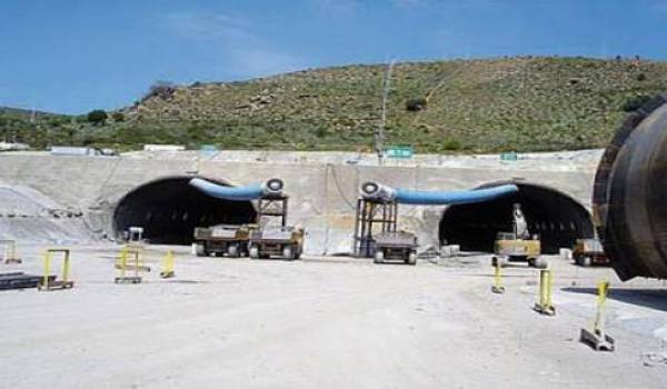 L'effondrement du tunnel de Constantine a causé la paralysie du trafic routier sur l'axe Constantine-Skikda