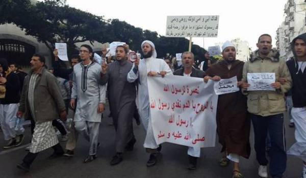 Les islamistes ont marché à Alger avec la bénédiction du pouvoir.