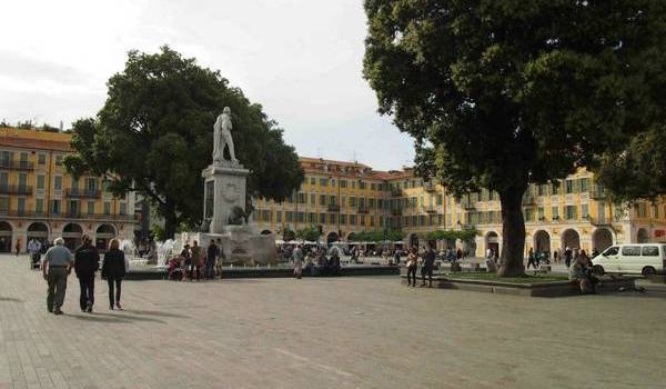 Place Garibaldi à Nice.