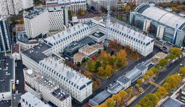 La Piscine, siège des services de renseignement