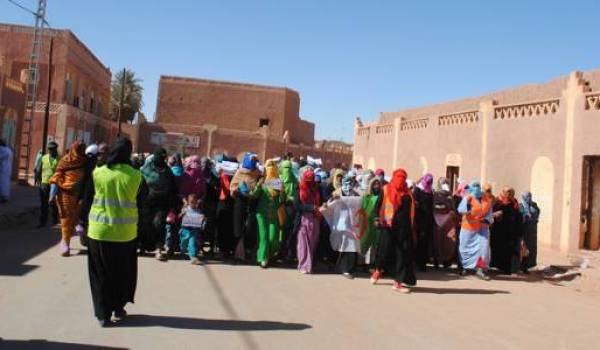 La formidable mobilisation des femmes d'In Salah dans les manifestations contre le gaz de schiste. 