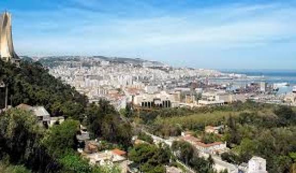 Alger, une capitale méconnaissable depuis qu'elle a tourné le dos à ses valeurs. 