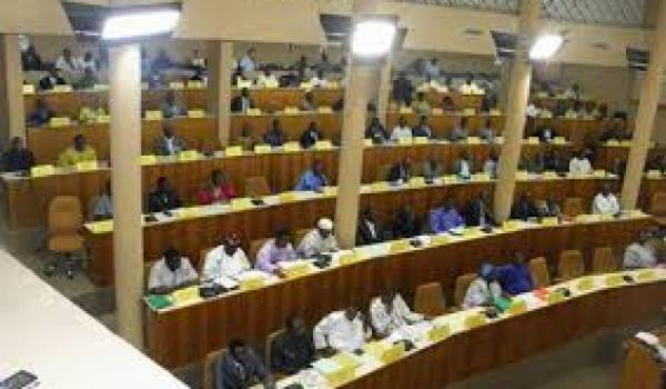 L'assemblée du Burkina a exclu les pro-Compaore du prochain scrutin.