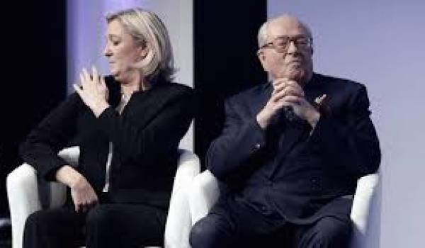 Jean-Marie Le Pen et sa fille Marine, de l'extrême droite française.