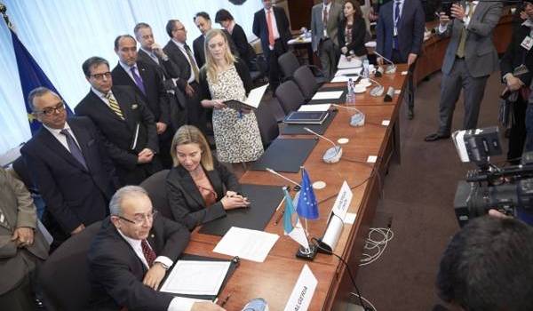 Ramtane Lamamra, ministre des Affaires étrangères et Federica Mogherini, patronne de la diplomatie de l'EU.