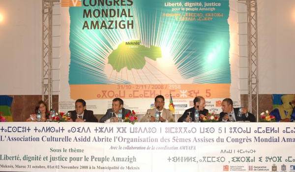 Des membres du Congrès mondial amazigh