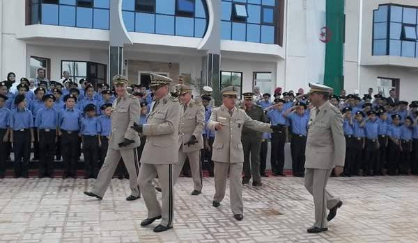 De nombreux officiers supérieurs étaient à l'inauguration de cette Ecole des cadets.