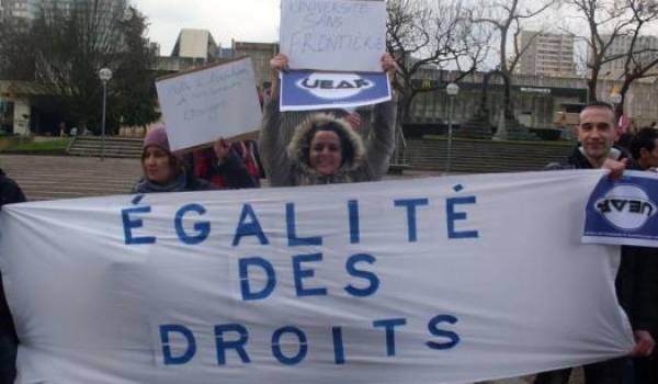 Une circulaire a été rédigée pour l'amélioration de l'accueil des étudiants étrangers en France.