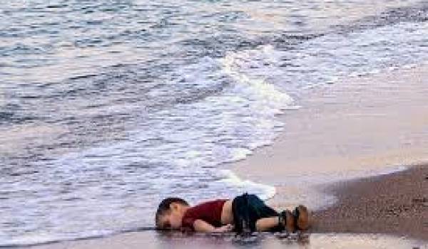 Une des photos d'Aylan Kurdi, enfant syrien mort noyé en tentant de rejoindre l'île de Kos avec sa famille. 