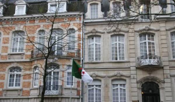 L'ambassade d'Algérie en France doit prendre des mesures urgentes pour faire cesser l'humiliation des Algériens.