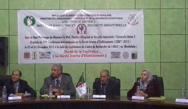 Les intervenants de la conférence internationale tenue à l'université de Batna.