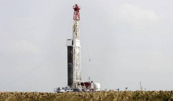 Malgré la protestation populaire, le gouvernement s'est engagé dans l'exploration du gaz de schiste.