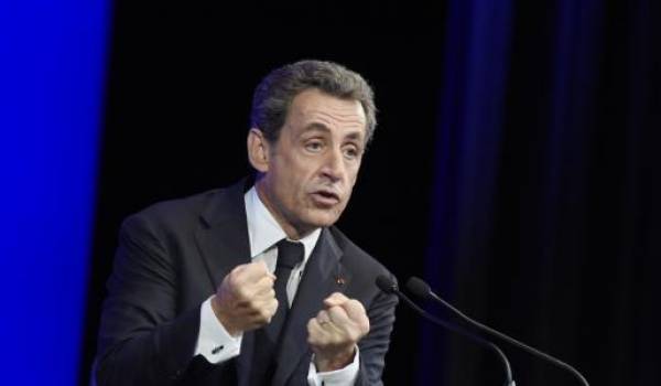 La stratégie de Nicolas Sarkozy critiquée par ses partisans.