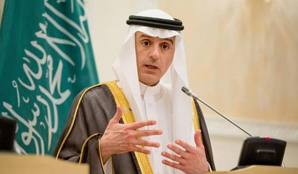 Le ministre des AE, Adel al-Jubeir, annonce que Riyad rompt ses relations avec Téhéran.