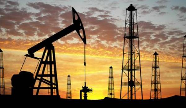 Le pétrole finit en hausse à New York, à 33,22 dollars le baril