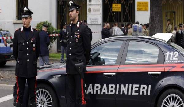 Des carabinieri en opération. Crédit photo : Giuseppe Aresu/AP/SIPA