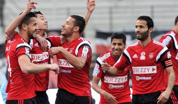 L'USM Alger sur le trône du championnat.