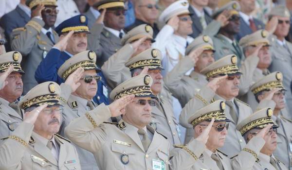 L'Armée algérienne, la dernière barrière de la république.