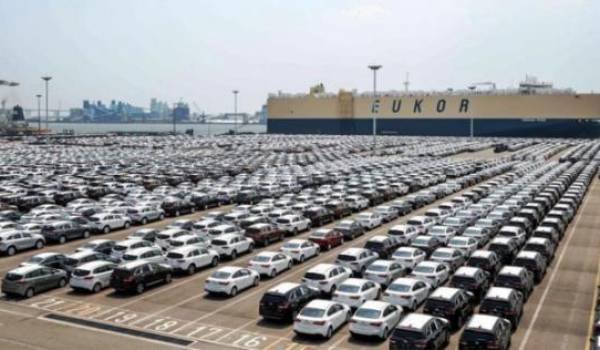 Licences d'importation de véhicules: trente recours introduits