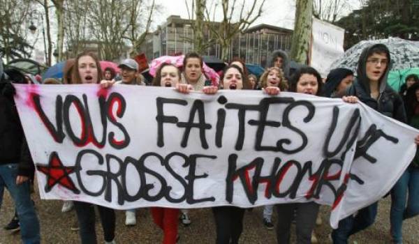 Les jeunes Français vent debout contre la loi Travail de la ministre Myriam El Khomri