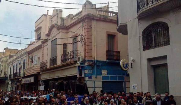 Marche à Tlemcen en soutien à Bouteflika