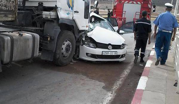 Dimanche à la périphérie de Batna, deux jeunes meurent dans un accident.