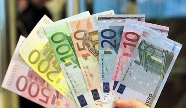 L'euro progresse face au dollar avant une réunion de la Banque centrale européenne