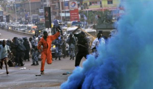 Les forces de l'ordre gabonaises ont violemment réprimé la marche de l'opposition.