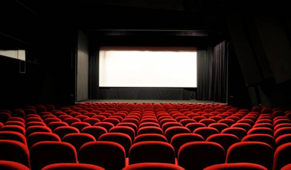 Désertées, abandonnées, rares sont les salles de cinémas viables en Algérie.